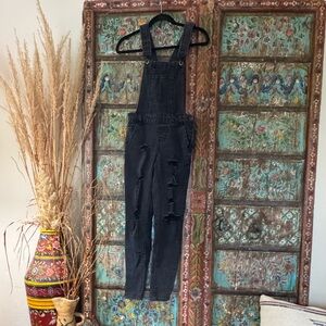 Stylish Black Distressed Fitted Overalls